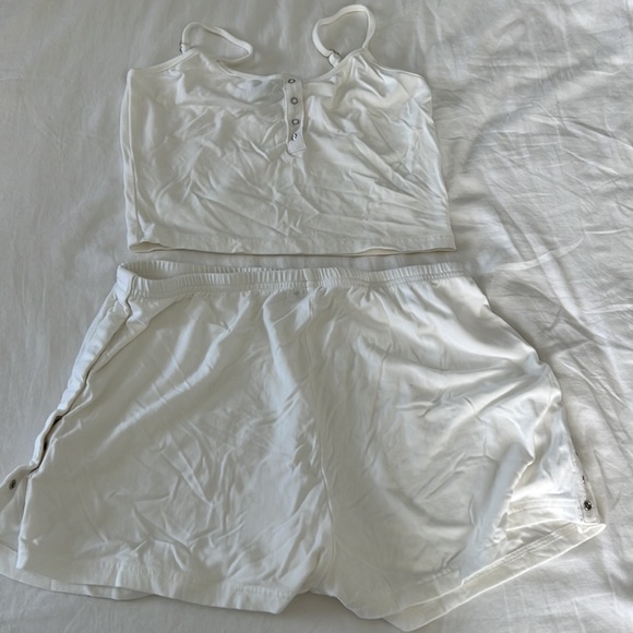 h:ours Tops - H:Ours Mesh Snap shorts and Henley tank